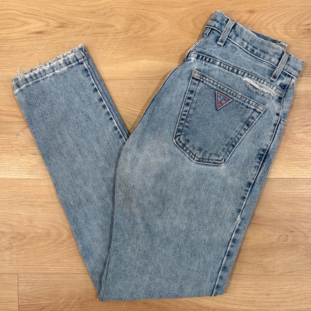 Guess Originals Vintage Mom Jean Light Wash Logo Patch Size 27 High Rise Skinny